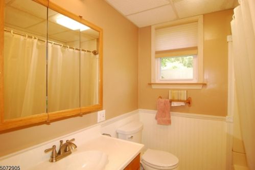 165 Belvidere Ave, Oxford NJ  07863-3010 exterior