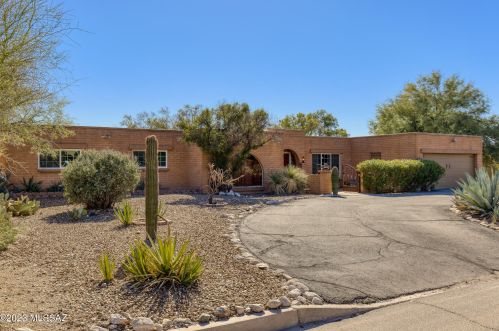 7540 Sabino Vista Dr, Tucson, AZ 85750-2711