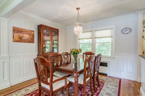 9 Doris Ct, Northport NY  11768-2000 exterior