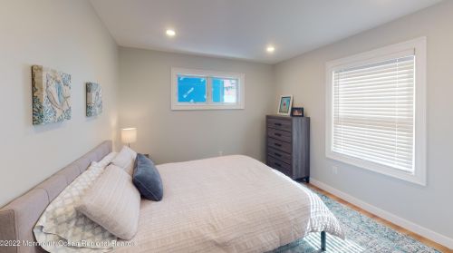 5 Fort Ave, Pelican Island NJ  08751-1512 exterior