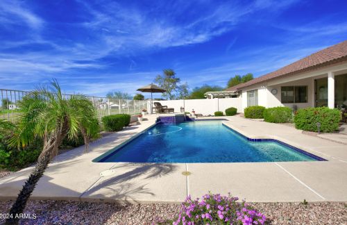 4109 Escuda Dr, Glendale AZ  85308-7410 exterior