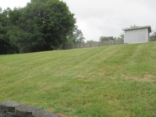 708 Franklin St, Belvidere NJ  07823-2004 exterior