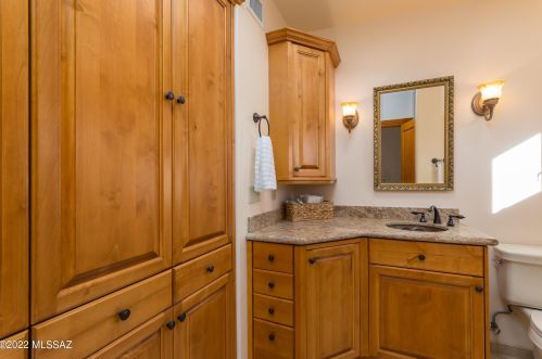 140 Montecello Ct, Tucson AZ exterior