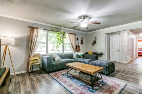 1117 Linden Dr, Denton TX  76201-2720 exterior