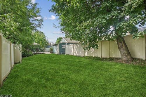 1504 Pine Grove Ave, Westfield NJ  07090-2225 exterior