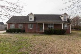 3411 Esquire Dr, Murfreesboro TN  37130-3393 exterior