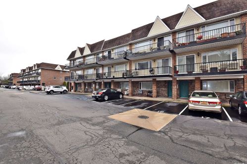 108 Atlantic Ave, Lynbrook, NY 11563-3450