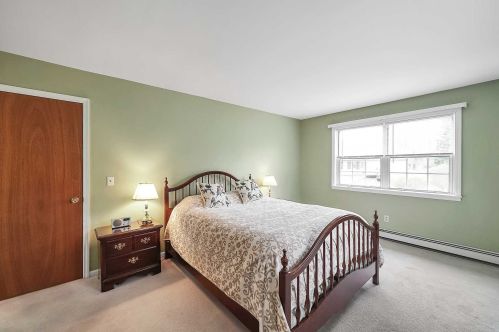 3 Geering Way, Fishkill NY  12524-1136 exterior