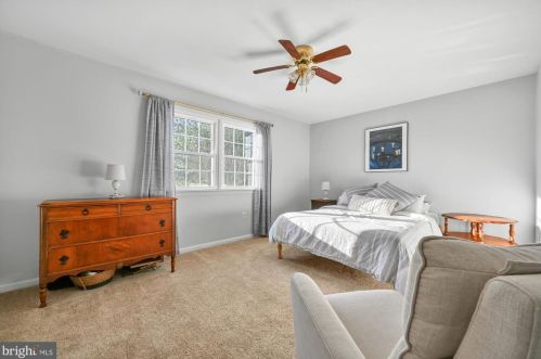 60 Aspen Dr, Mount Joy PA  17552-9512 exterior
