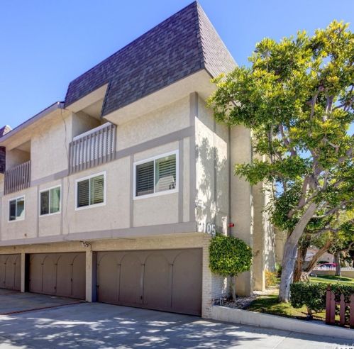 2105 Mathews Ave, Redondo Beach CA  90278-3005 exterior