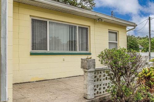 5995 59th Way, Saint Petersburg FL  33709-1833 exterior