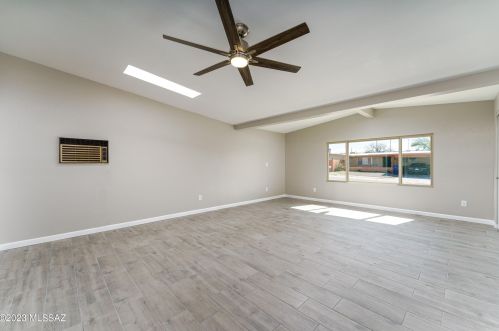 8801 Shiloh Pl, Tucson AZ  85710-2912 exterior