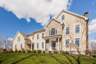 34 Matteo Ct, Madison, CT 06443-8228