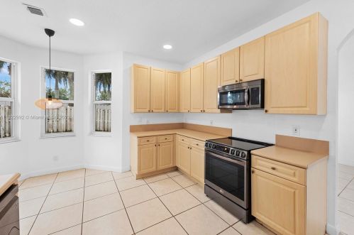 13358 32nd St, Hollywood FL  33027-3908 exterior