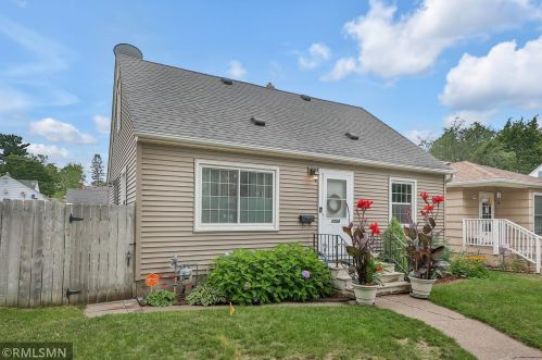 1734 Cottage Ave, Saint Paul, MN 55106-2208