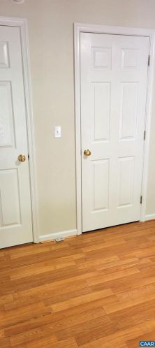 14 Riverwood Ct, Bybee VA  22963-3354 exterior