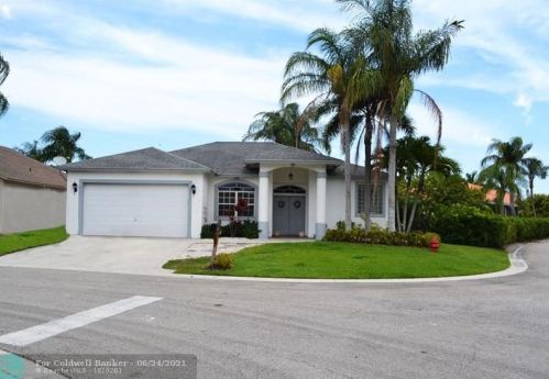 1560 Pebble Beach Ln, West Palm Beach, FL 33413-3317