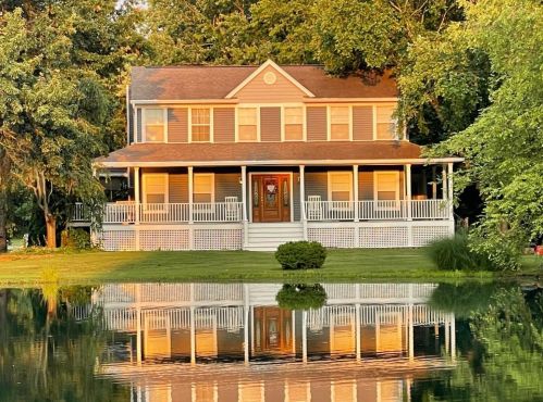 895 Garnoa Dr, Cincinnati, OH 45231-3700