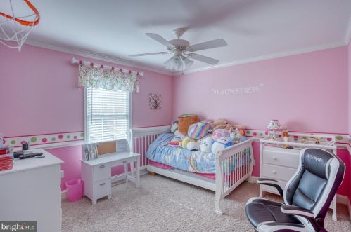 411 Mannering Dr, Dover DE  19901-5409 exterior