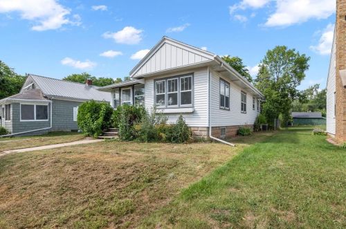 1575 Kimball St, Green Bay, WI 54302-2537