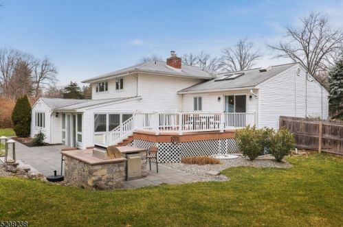 1364 Graymill Dr, Scotch Plains NJ  07076-4725 exterior