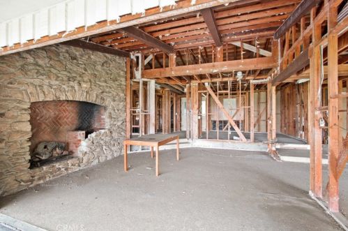 15980 Carmenia Dr, Whittier CA  90603-1212 exterior