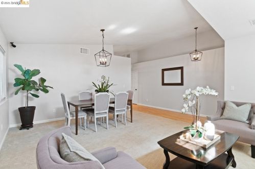 3889 Oak Grove Ct, Oakley CA  94561-4218 exterior