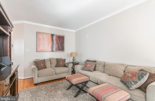 221 Brookdale Ct, Dresher PA  19025-1517 exterior