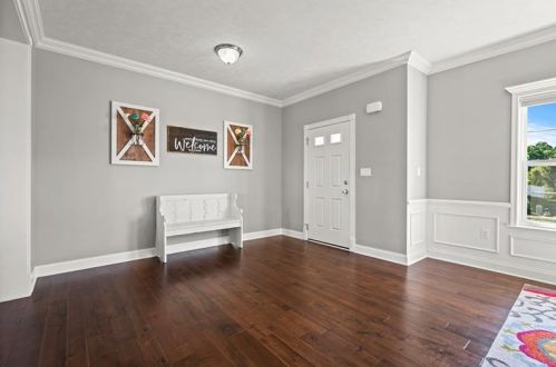 42 Trotter Ln, Clinton, PA 15026