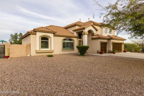 4536 Desert Zinnia Dr, Tucson, AZ 85743-8468