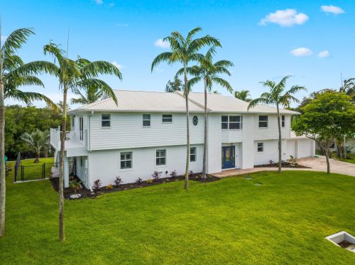 473 Peninsula Dr, Fort Pierce, FL 34946-6420