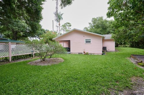 5175 8 St, Vero Beach FL 32968-9712 exterior