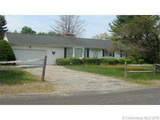 5 Meadowbrook Dr, Huntington, CT 06484-2518