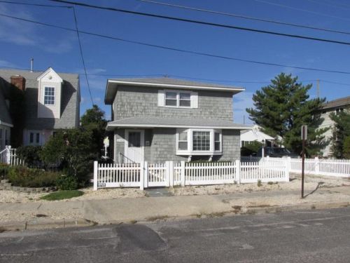 28 Plainfield Ave, Lavallette NJ  08735-1923 exterior
