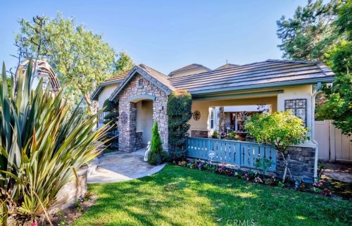 2094 Ward St, Fullerton, CA 92833-5085