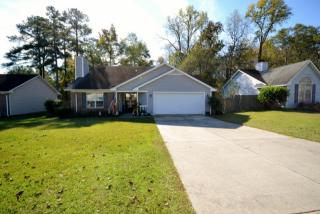 7117 Longmoor Dr, Fayetteville, NC 28314-6061