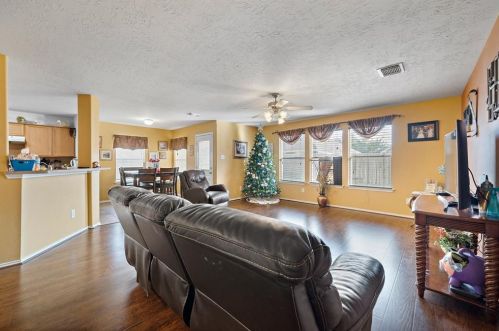 19922 Sweet Magnolia Pl, Humble, TX 77338-1785