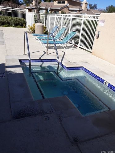 24003 Arroyo Park Dr, Santa Clarita CA  91355-3738 exterior