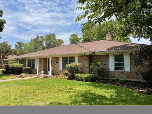 2416 Royal Acres Dr, Denton, TX 76209-8685