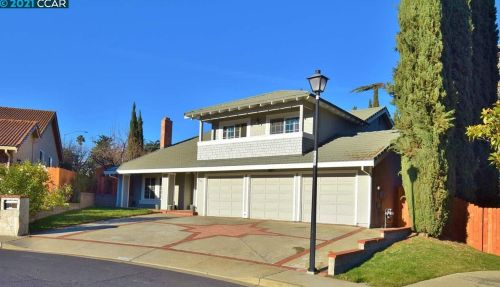 4303 Fallbrook Rd, Concord, CA 94521-3452