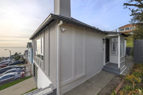 6 Rockford Ave, Daly City CA  94015-4724 exterior