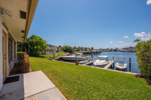 620 Southwind Cir, West Palm Beach, FL 33408-5354