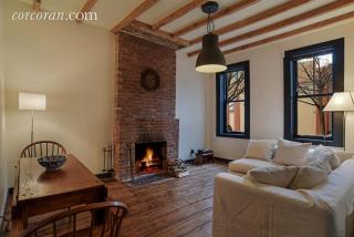 86 Pioneer St, Brooklyn, NY 11231-1611
