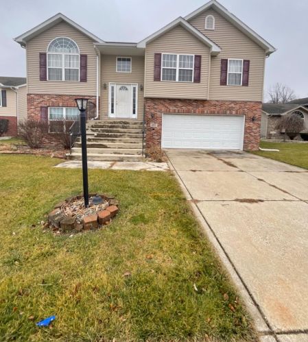 677 Friars Grn, Valpo, IN 46385-7776