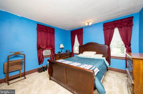 52 Chestnut Ave, Camden NJ  08109-2505 exterior