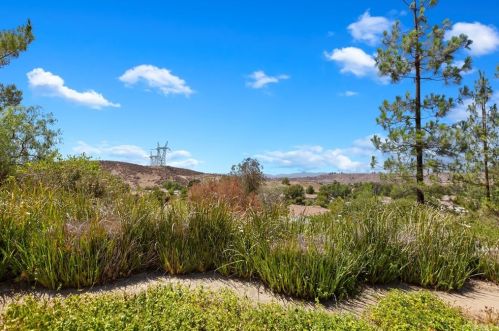 26762 Claudette St, Santa Clarita CA  91351-5586 exterior