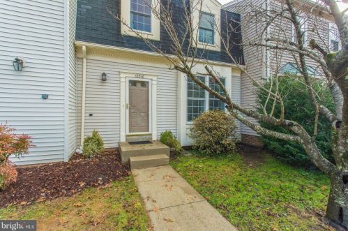 10310 Pond Spice Ter, Springfield VA  22015-3739 exterior