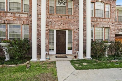 16918 Avenfield Rd, Tomball, TX 77377-9041