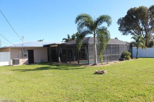 3752 2nd Ave, Cape Coral FL  33904-4807 exterior