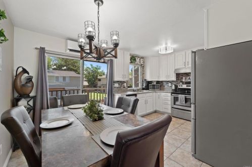 903 Jamacha Rd, El Cajon CA  92019-3203 exterior